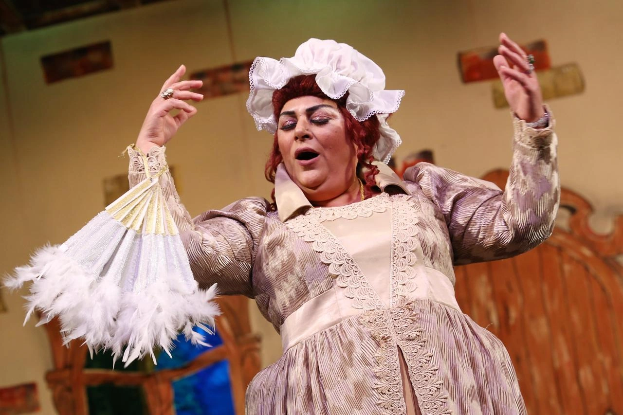 Gənc Tamaşaçılar Teatrında “Büllur başmaq” tamaşasının premyerası baş tutub - FOTO