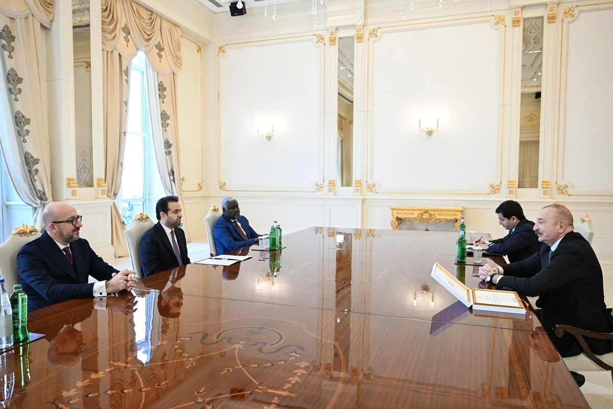 İlham Əliyev "Zayed İnsan Qardaşlığı Mükafatı" ilə bağlı nümayəndə heyətini qəbul edib - FOTO