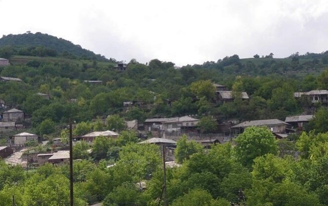 Azərbaycan vətəndaşları Ermənistana keçib?