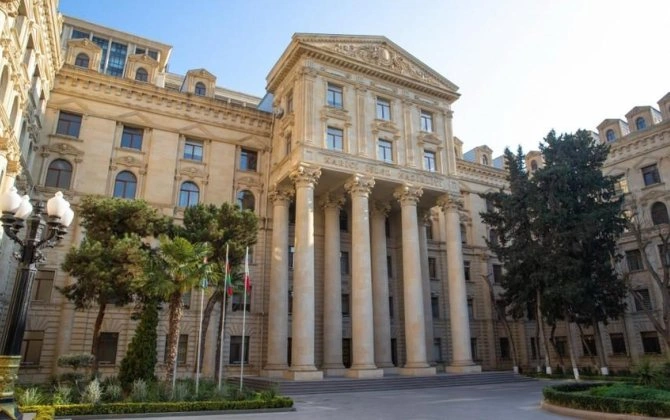 Rəsmi Bakı Venesuelada sülh və sabitliyin bərqərar olacağına ümid edir