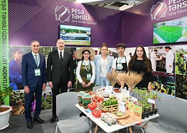 İlham Əliyev 19-cu "Caspian Agro Week" və 31-ci "InterFood Azerbaijan" sərgiləri ilə tanış olub - FOTO - YENİLƏNİB