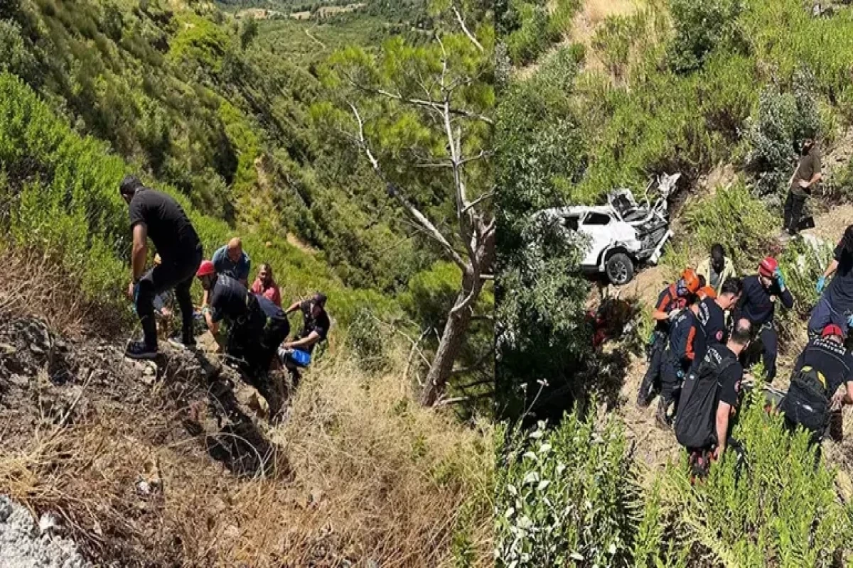 Ağır yol qəzası olub, 5 nəfər ölüb