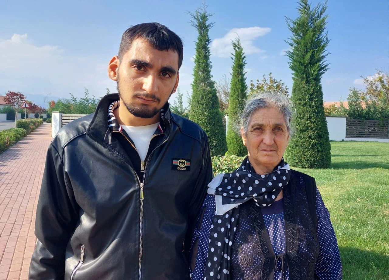 Ağdərəyə köçürülən sakinlər yeni evlərinə çatıblar - FOTOLAR