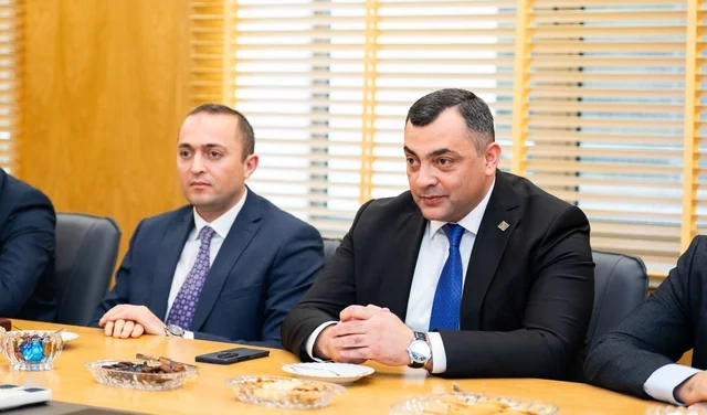 BDU və "Azera Holdinq" əməkdaşlığa başlayır - FOTO