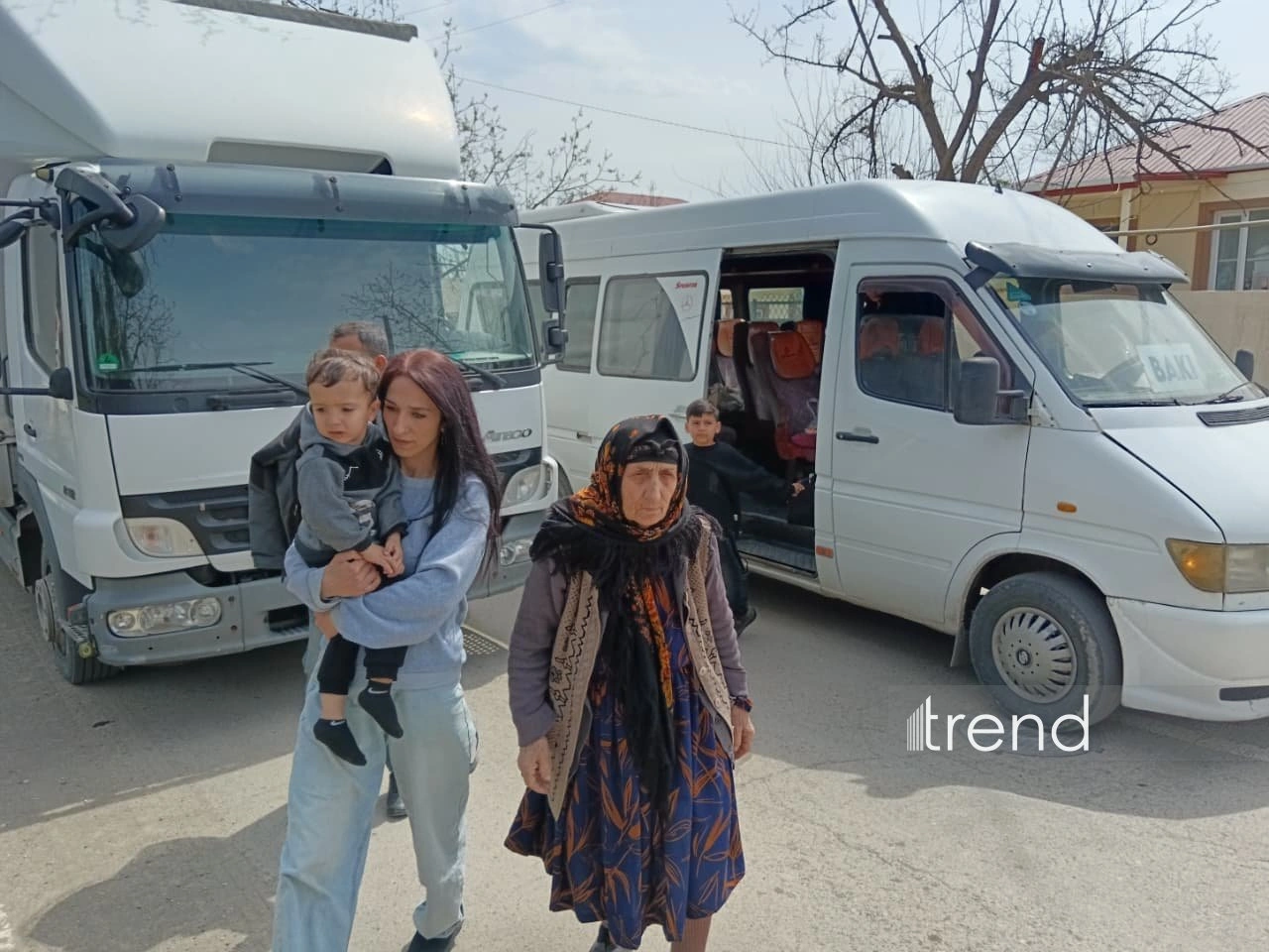 Xocavənd şəhərinə çatan ailələrə mənzillərin açarları təqdim edildi - YENİLƏNİB + FOTO