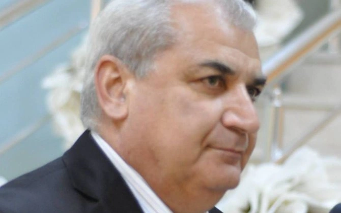 “Onun fəaliyyəti Azərbaycan təhsil sistemində ardıcıl bir innovasiya xəttidir...”-İLHAM ƏHMƏDOV-70