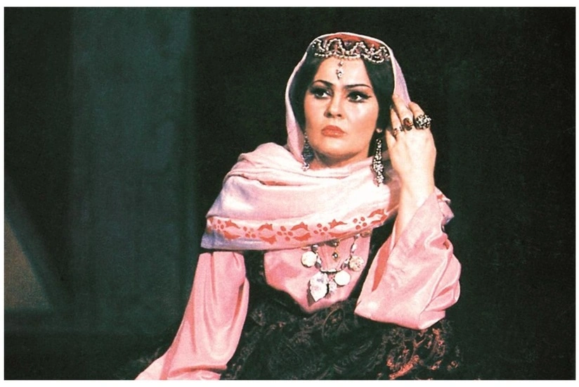 “Amaliya xanımı təkrar edən uduzar, qastrol səfərlərində mənimlə bir otaqda qalmaq istəyirdi” - xalq artisti anıldı - FOTO+ÖZƏL