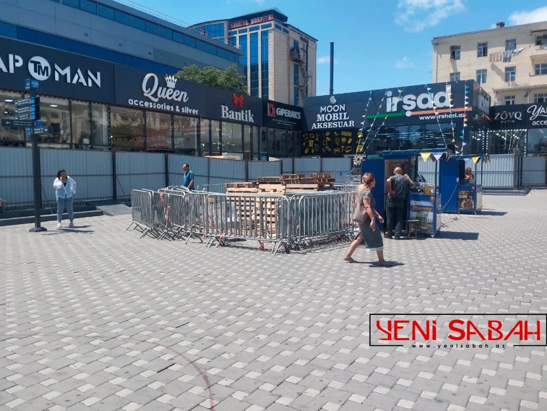 Bakının mərkəzində bəzi obyektlər sökülür - FOTO