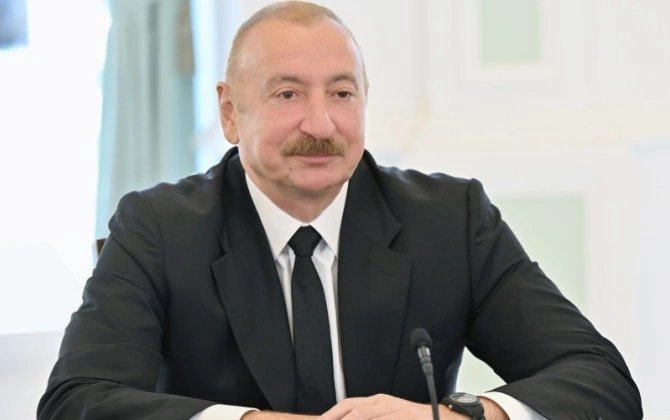 Prezident Almaniya Kansleri ilə geniş tərkibdə görüşdü
