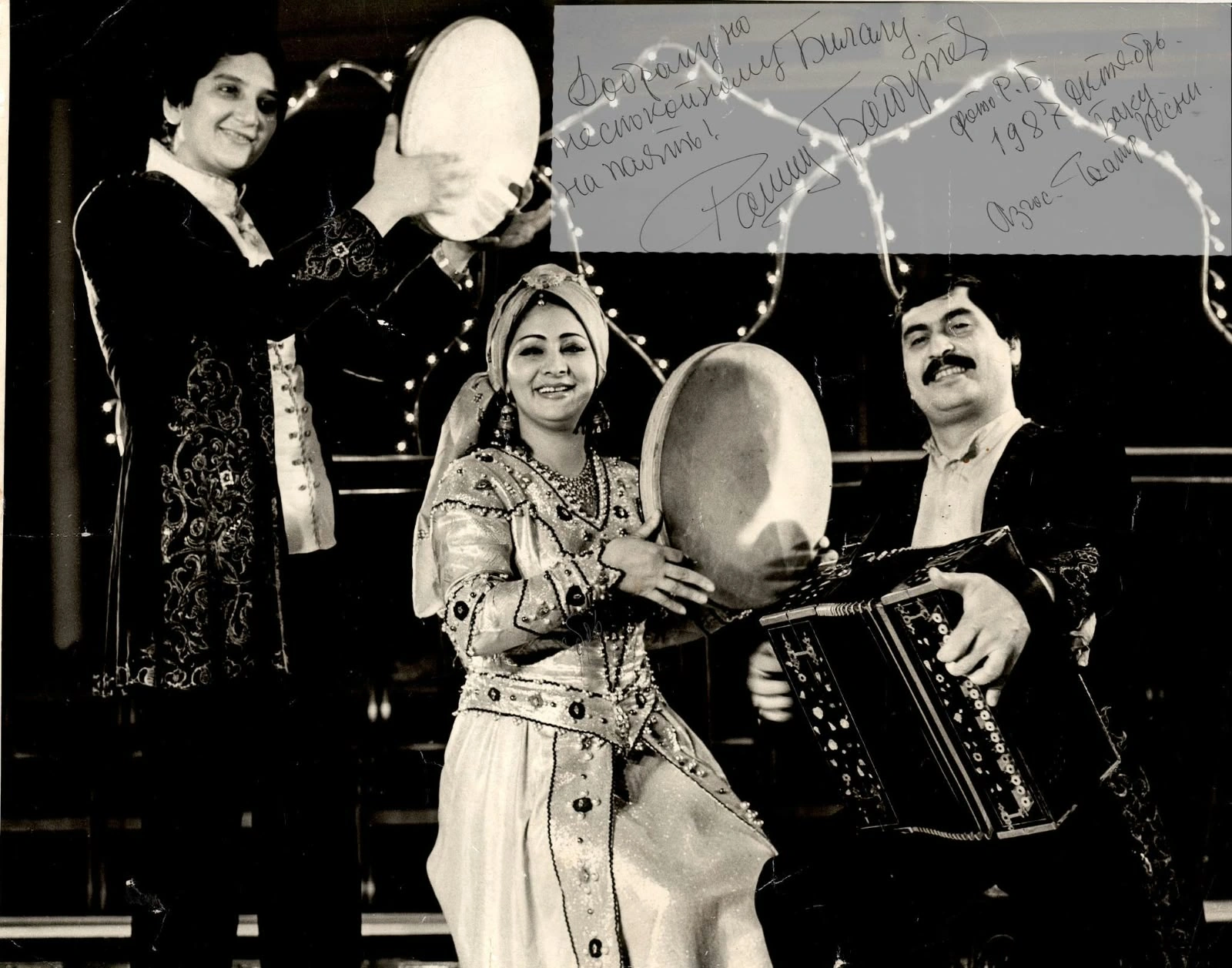“Özü xəstəxanaya getdi, qəfil öldü, vəsiyyət də edə bilmədi; qəbrinə getməmişəm...”-Qəndab Quliyevanın həyat yoldaşı KÖVRƏLDİ