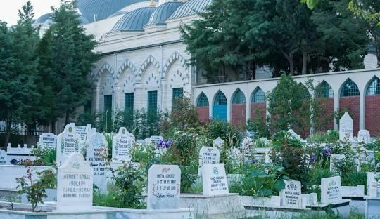 Türkiyənin Məkkəsi: Tövbə üçün milyonların axın etdiyi kənd