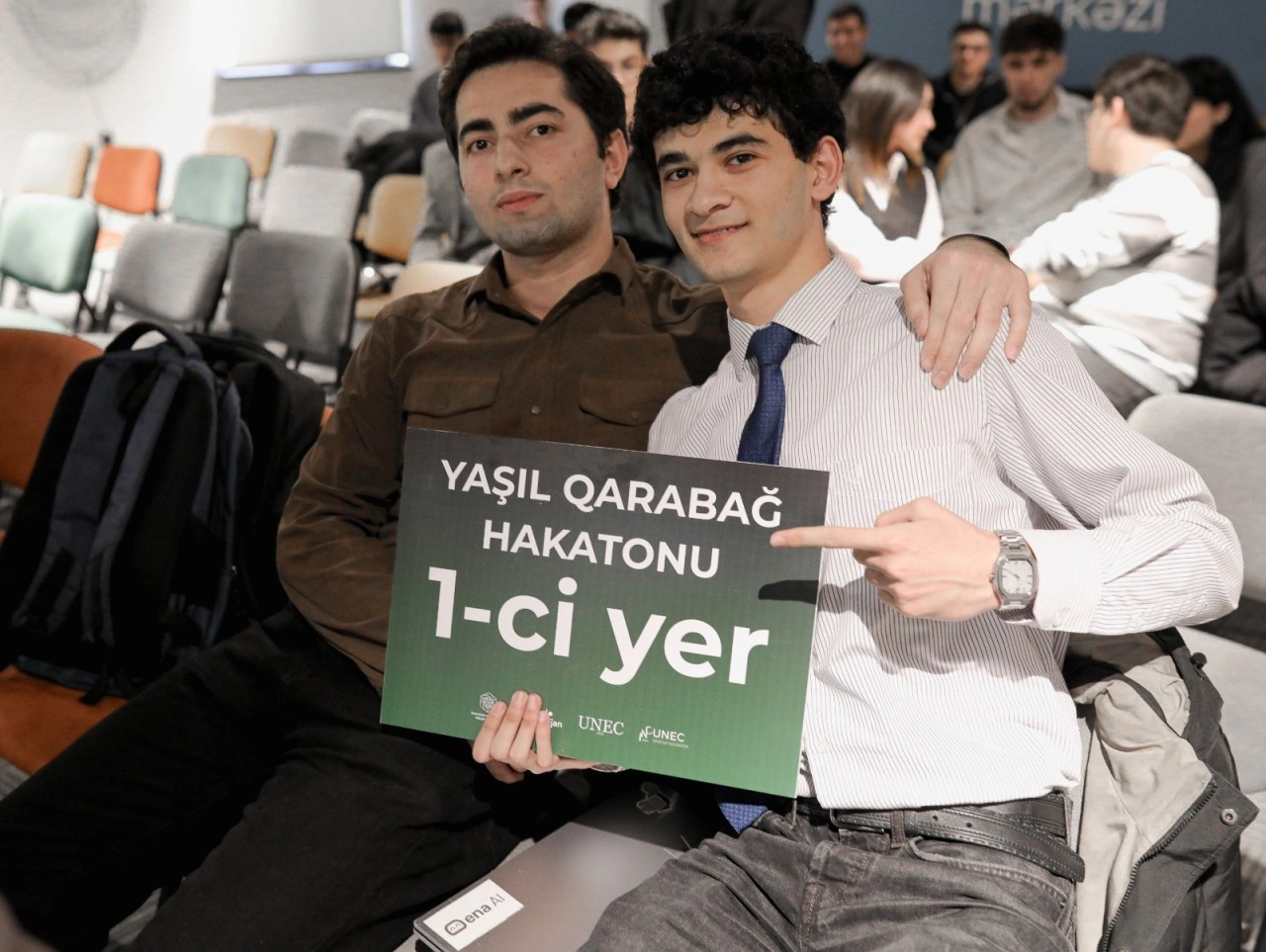UNEC-də innovasiya yarışı: “B2B həllər” və “Yaşıl Qarabağ” hakatonları keçirildi