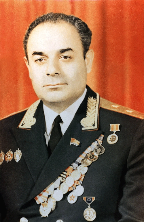Samvel Karapetyanın qardaşı oğlu Azərbaycanın sabiq DİN rəhbərinin atasının kitabı haqda nələr danışdı?..-FOTO