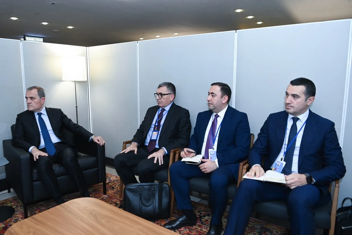 Ceyhun Bayramov Ararat Mirzoyanla nələri müzakirə etdi? - FOTO