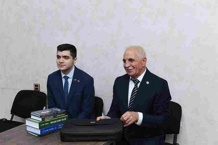 Rövşən Rzayev növbəti vətəndaş qəbulu keçirdi - FOTOLAR