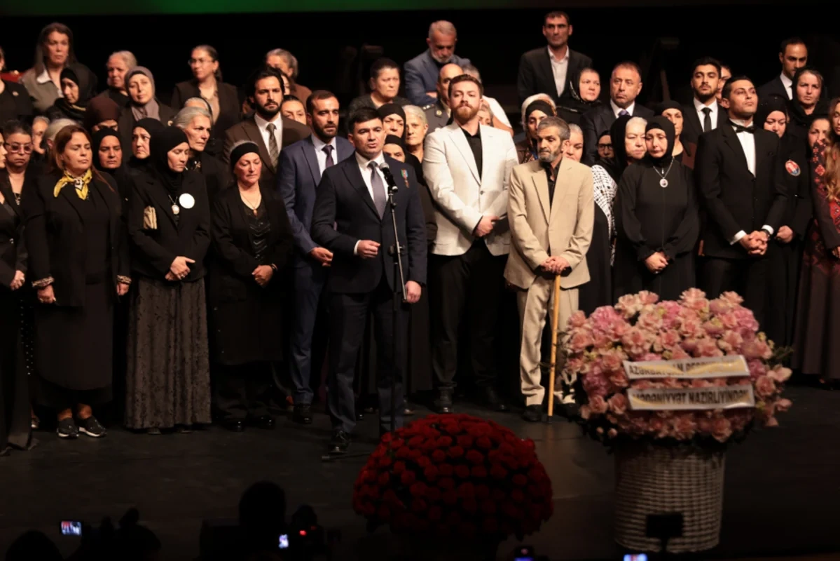 "44" bədii filminin premyerası baş tutub: Arzu Əliyeva və Alyona Əliyeva təqdimatda iştirak ediblər