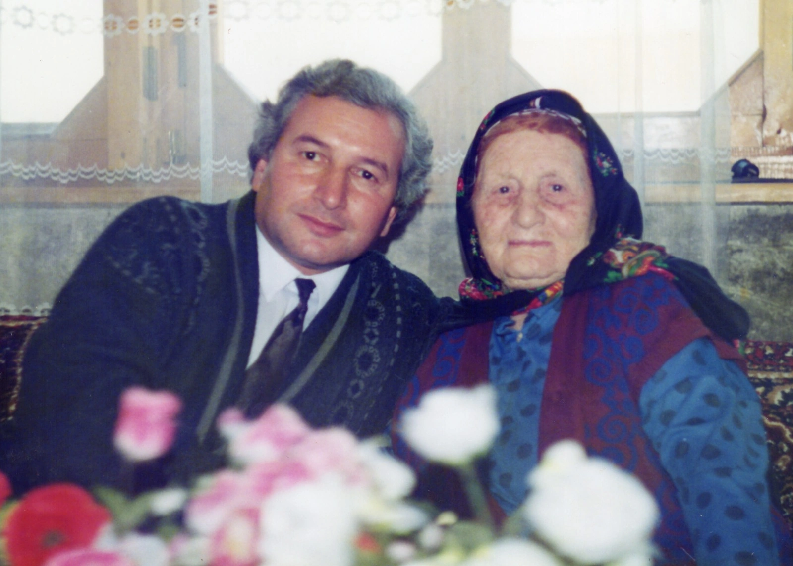 “Maliyyə probleminə görə tamaşanı tamamlaya bilmirik, əfsuslar olsun ki, belə kollektiv “gözdən kənarda” qalıb” - FOTO+ÖZƏL