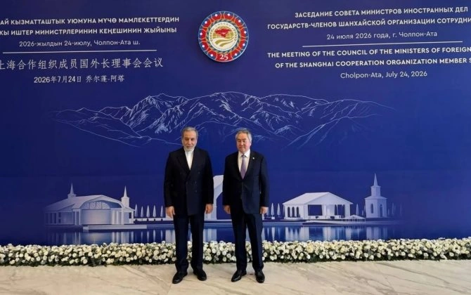 Abbas Əraqçi Qırğızıstanda səfərdədir