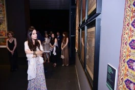 Leyla Əliyeva Budapeştdə “Azərbaycan xalçaları – ənənədən müasir incəsənətə” sərgisinin təqdimatında iştirak edib - FOTO