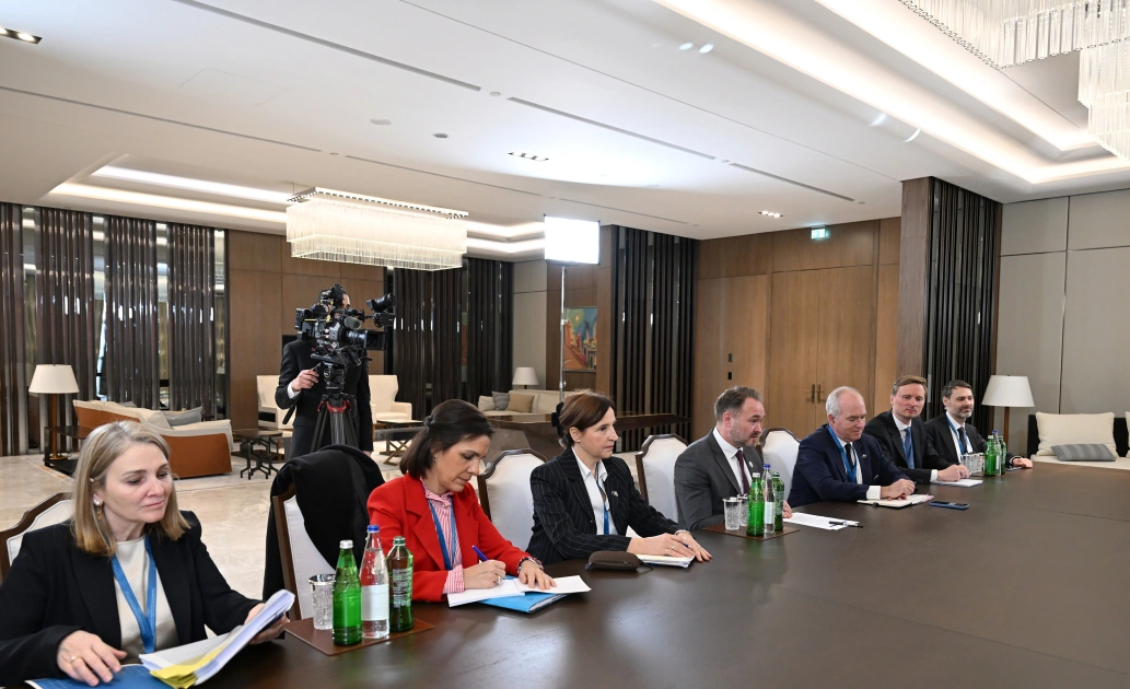 İlham Əliyev Avropa Komissiyasının komissarını qəbul etdi - FOTO