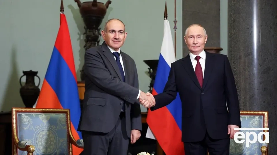 "Ermənistanda parlament seçkiləri: Paşinyan və Putin üçün nə risk var?" - "Financial Times"