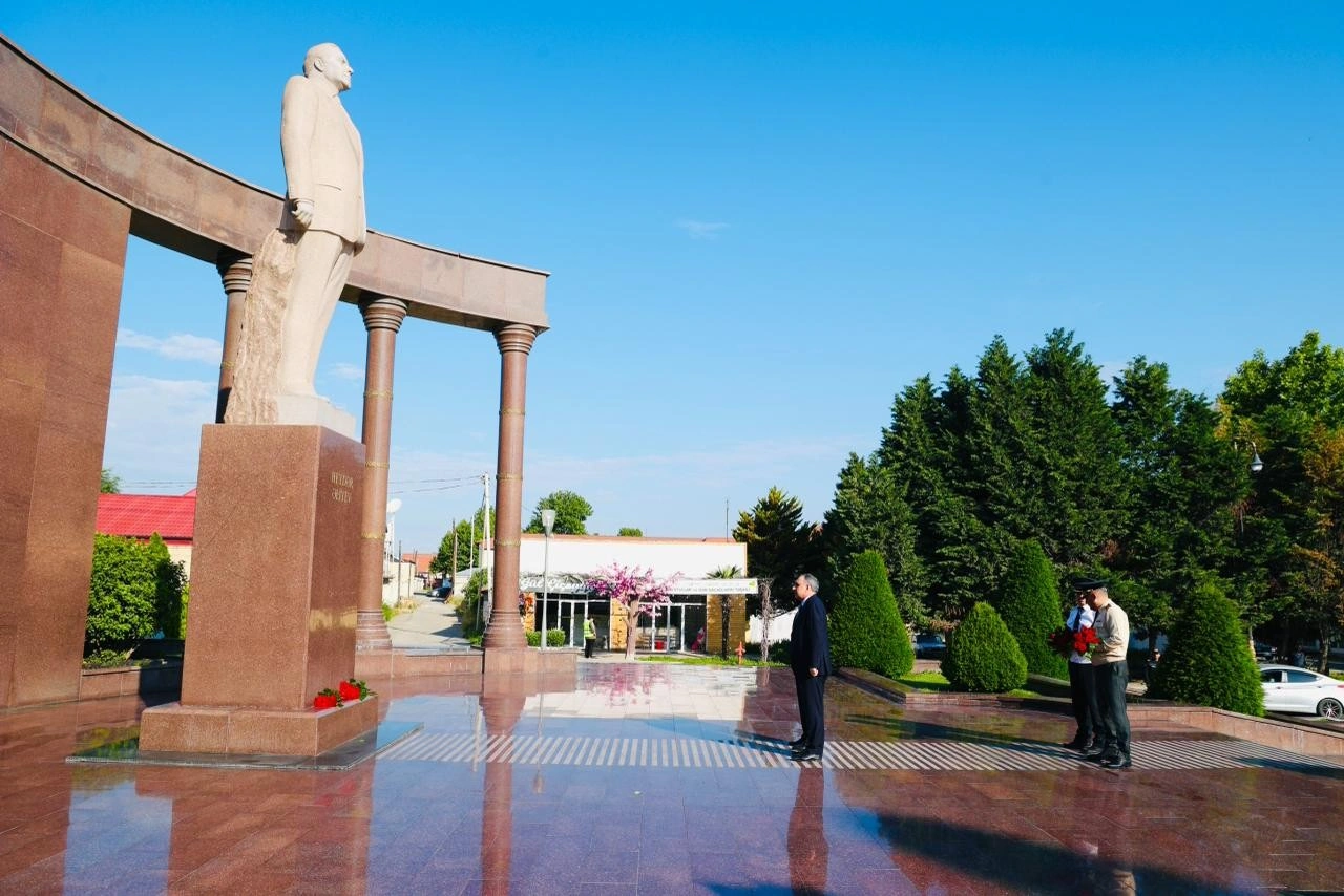 Baş prokuror Şəmkirdə vətəndaşları qəbul etdi - FOTO