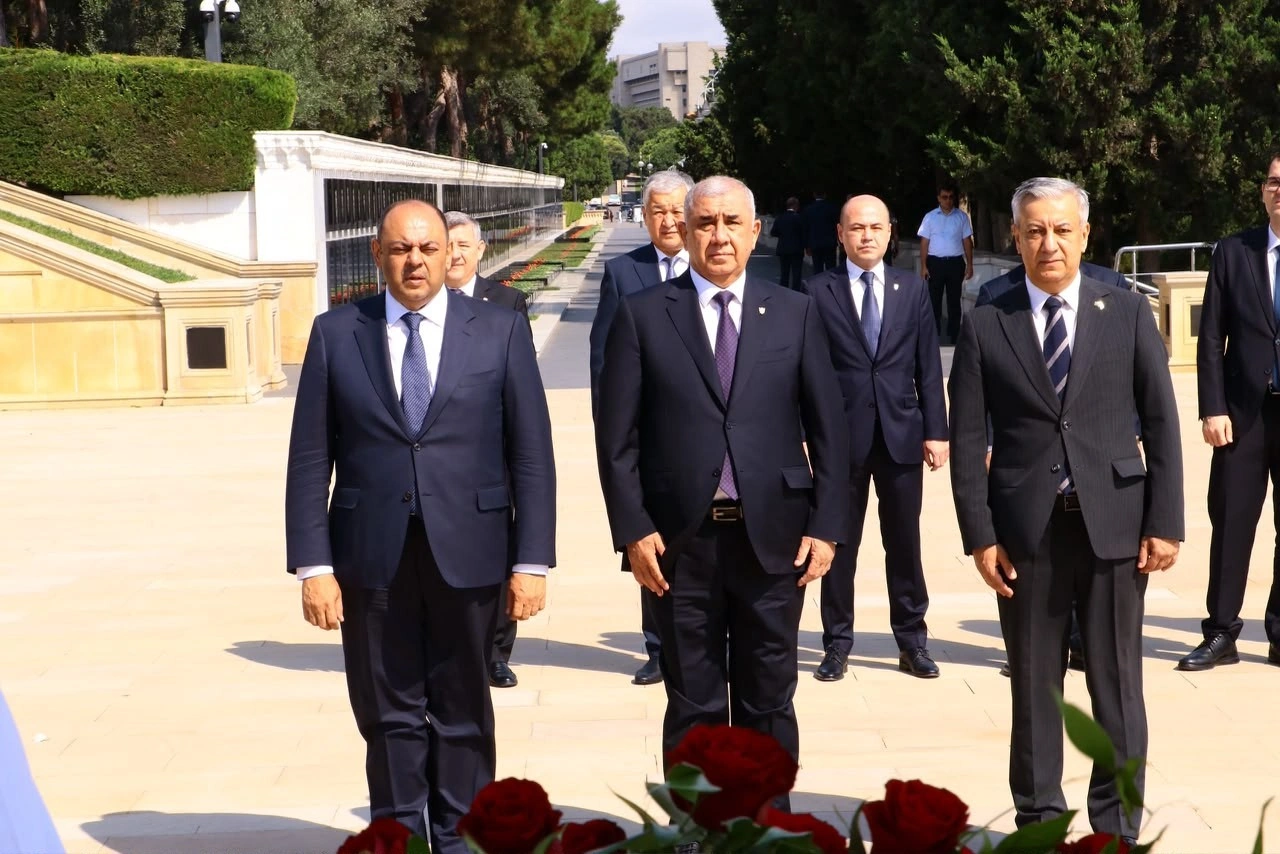 Azərbaycan və Özbəkistan Baş prokurorluqları arasında əməkdaşlıq proqramı imzalandı - FOTO