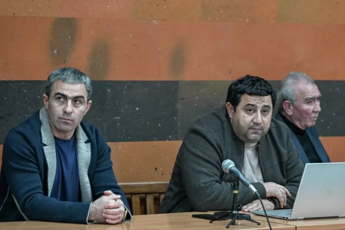 Ermənistanda məhkəmə II Qareginin qohumlarını təqsirli bildi
