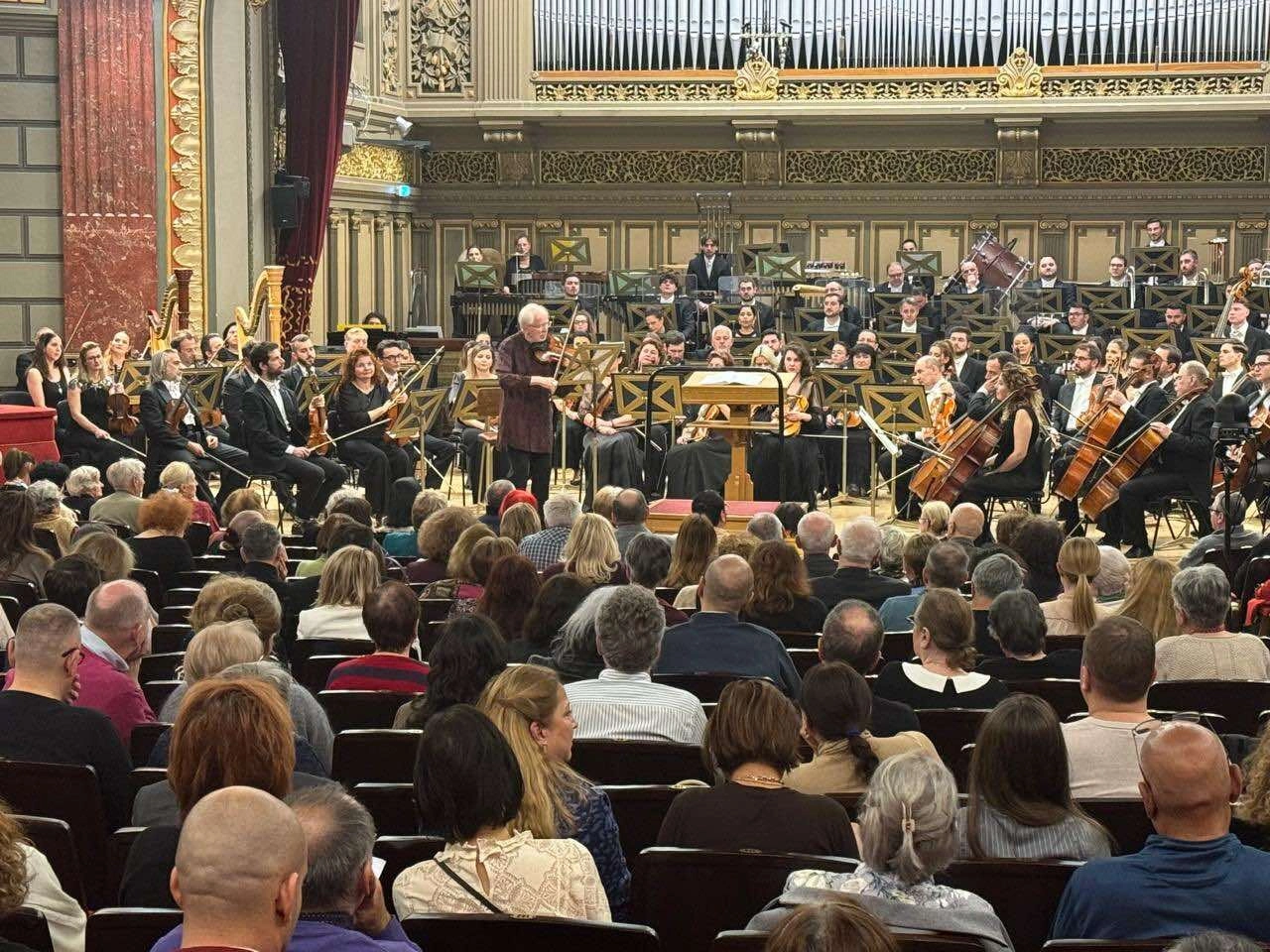 Buxarestdə dirijor Fuad İbrahimovun rəhbərliyi ilə konsert keçirilib - FOTOLAR