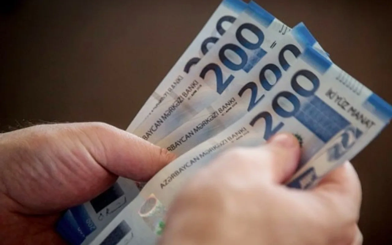 Bu şəxslərə hər ay 1000 manatadək mükafat veriləcək