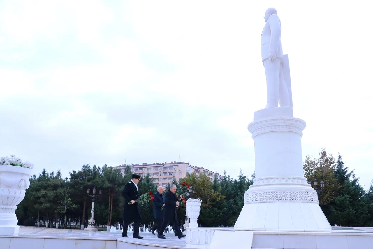 Baş prokuror Sumqayıt şəhərində vətəndaşları qəbul etdi - FOTO