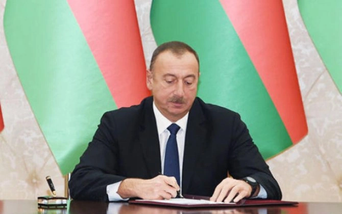 Prezident minimum əməkhaqqı ilə bağlı qanunda dəyişikliyi TƏSDİQLƏDİ
