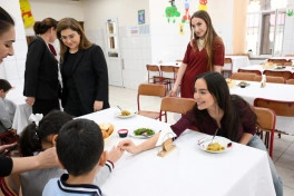 Leyla Əliyeva, Arzu Əliyeva və Alena Əliyeva Bakı şəhəri 5 nömrəli internat tipli xüsusi ümumtəhsil məktəbində olublar - FOTO