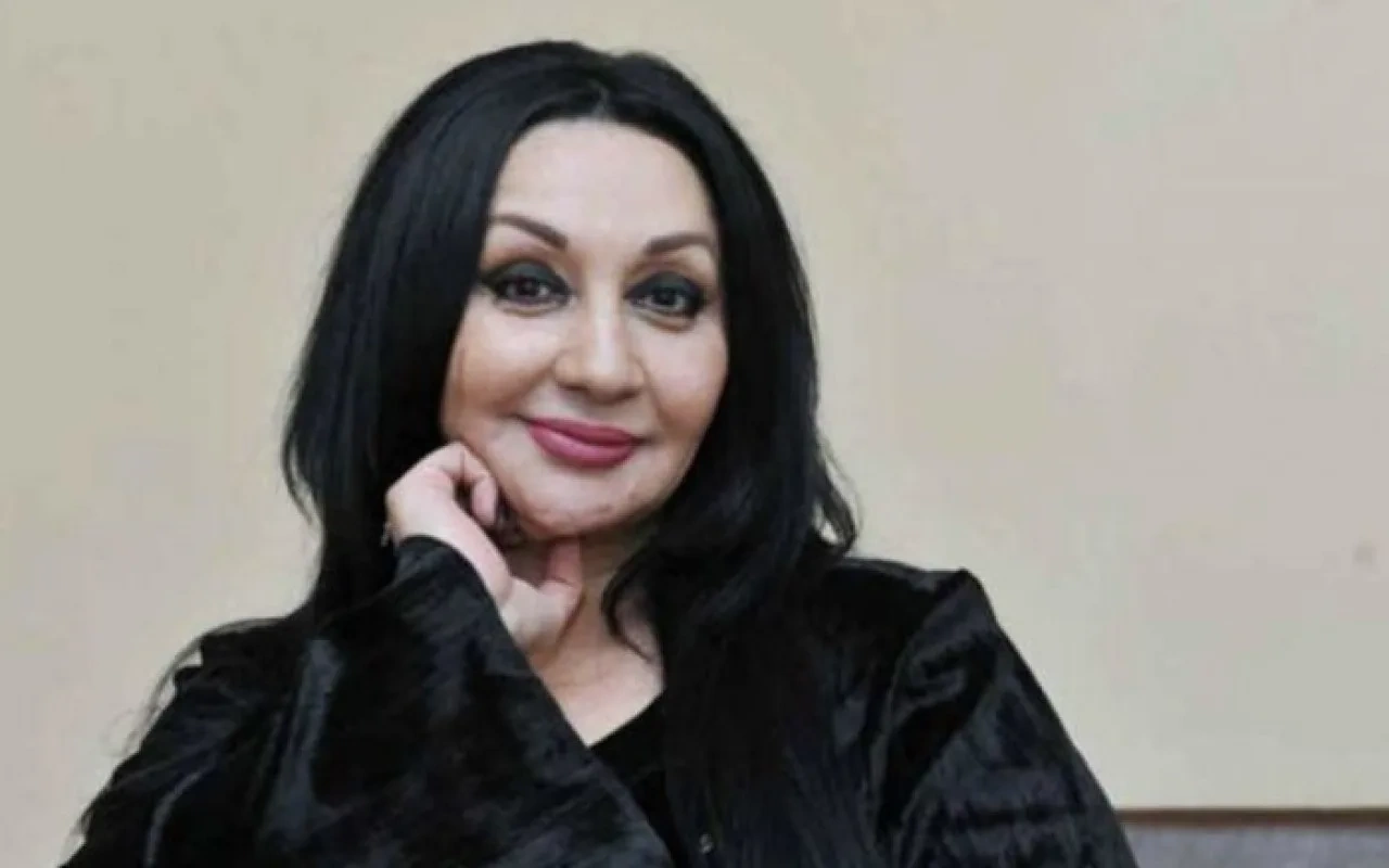 Xalq artistinin adından dələduzluq