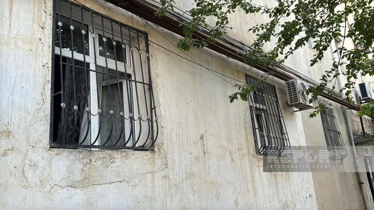 Sumqayıtda yaşayış binasında PARTLAYIŞ OLUB - FOTO