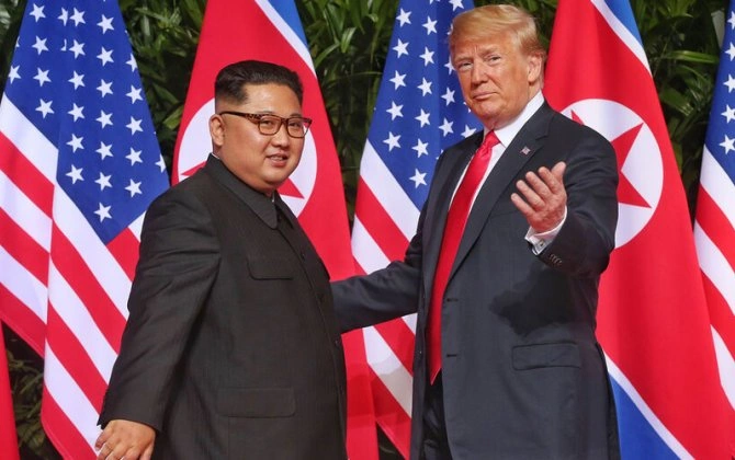 Tramp Kim Çen Ina görə Cənubi Koreya ilə hərbi təlimləri ixtisar edib