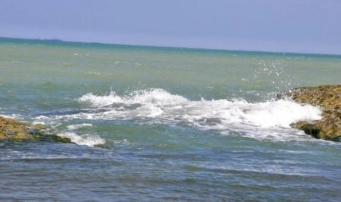 Xəzər geri çəkilməyə davam edir