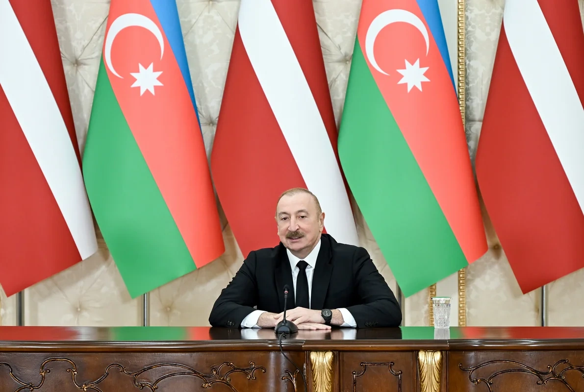 Azərbaycan və Latviya Prezidentləri mətbuata bəyanatlarla çıxış ediblər - YENİLƏNİB + FOTO