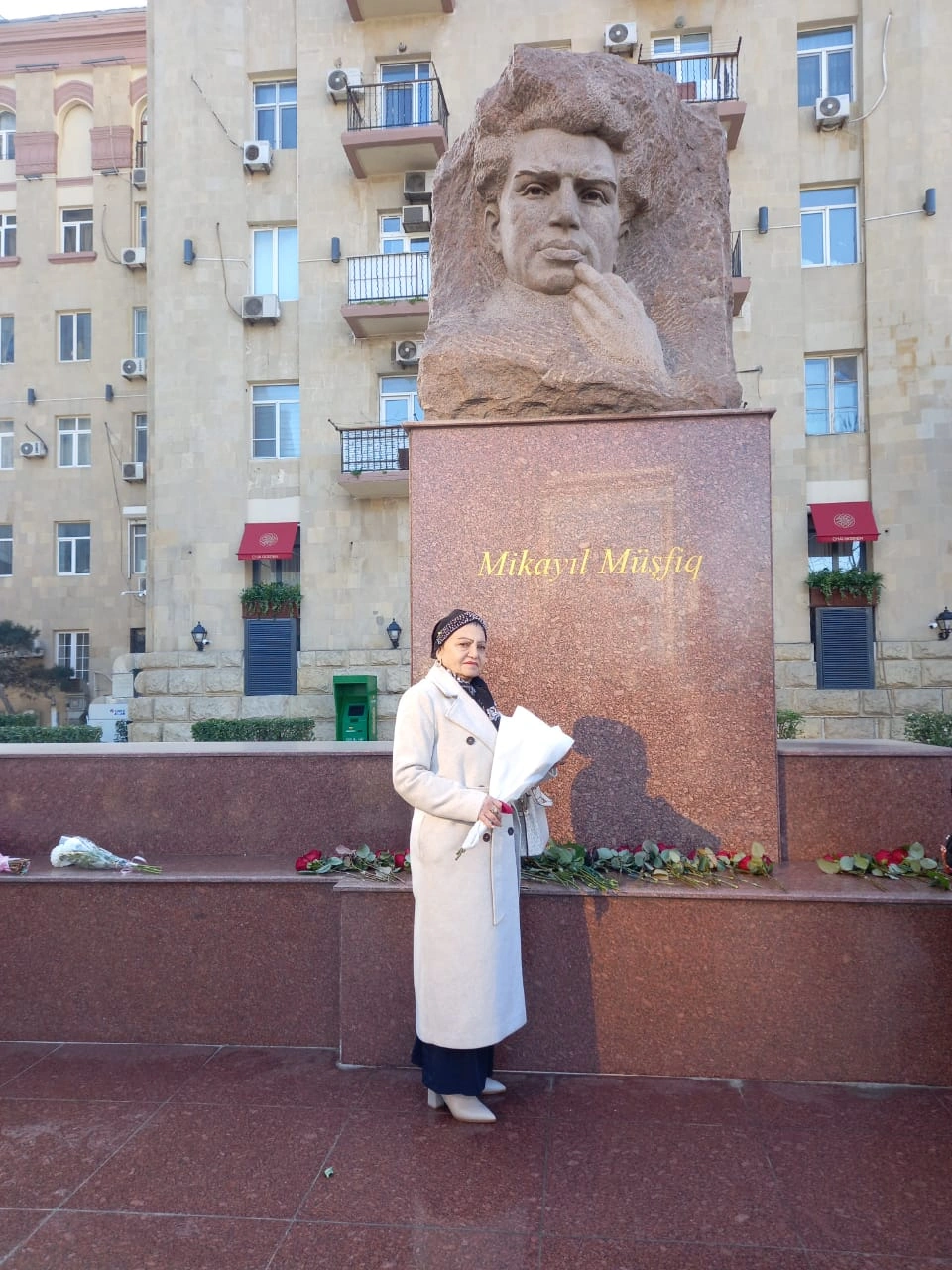 “Müşfiqi məşhur şair dostları satır, onlara rəhmət düşmür, Dilbər xanım deyirdi ki, gecə qapı döyüldü...” - FOTO+ÖZƏL