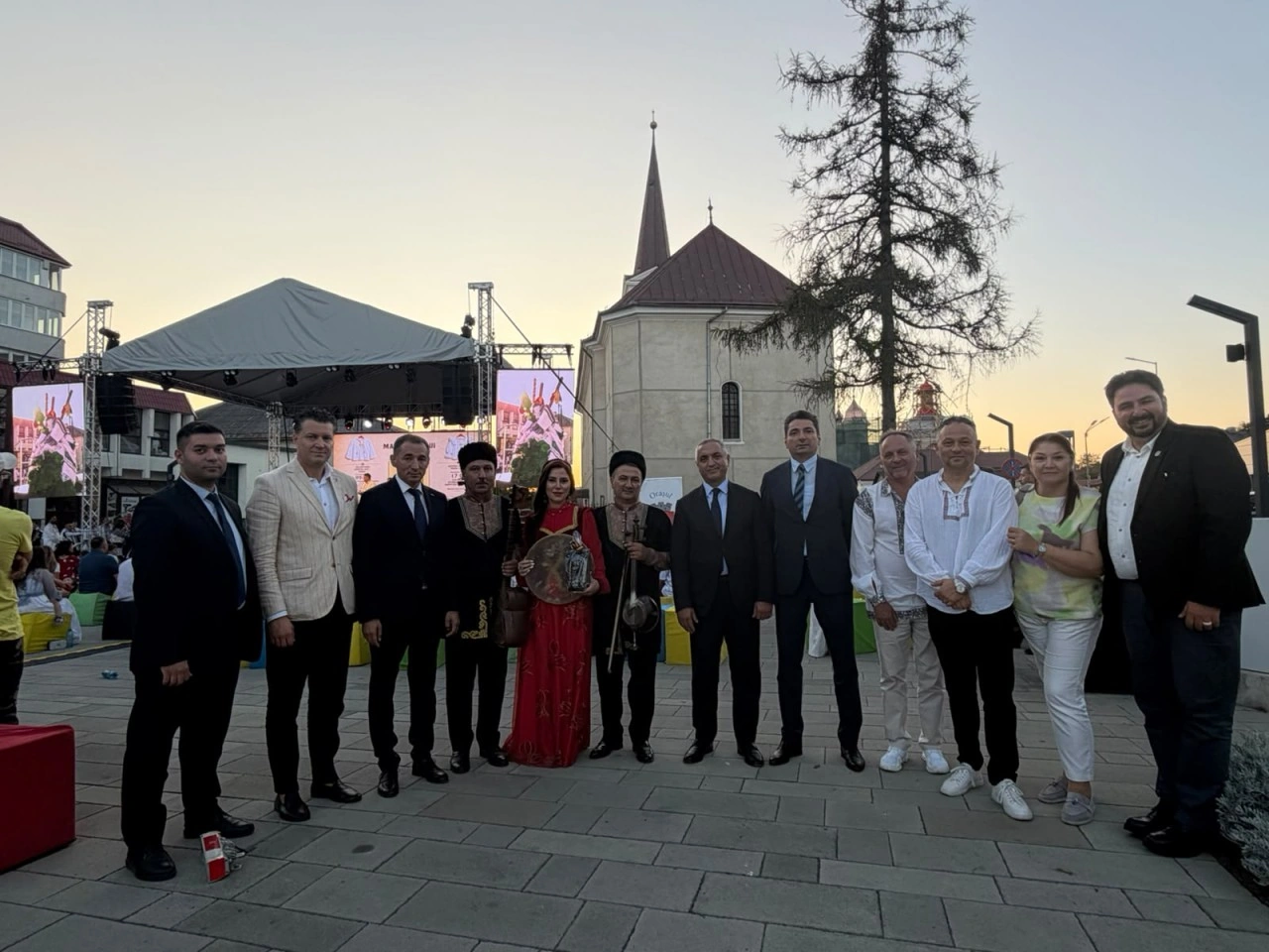 Azərbaycan muğam mədəniyyəti Tsırqu-Lapuş şəhərində nümayiş olundu - FOTOLAR