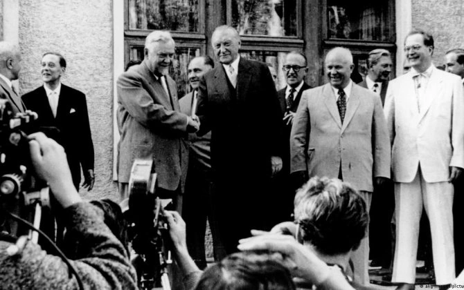 "Almaniyada "Moskva menyusu" böyük maraq doğurdu" - "Deutsche Welle"