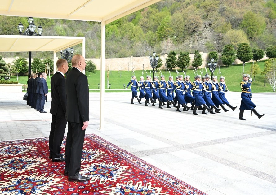 İlham Əliyev Çexiyanın Baş nazirini Qəbələdə qarşıladı - FOTOLAR