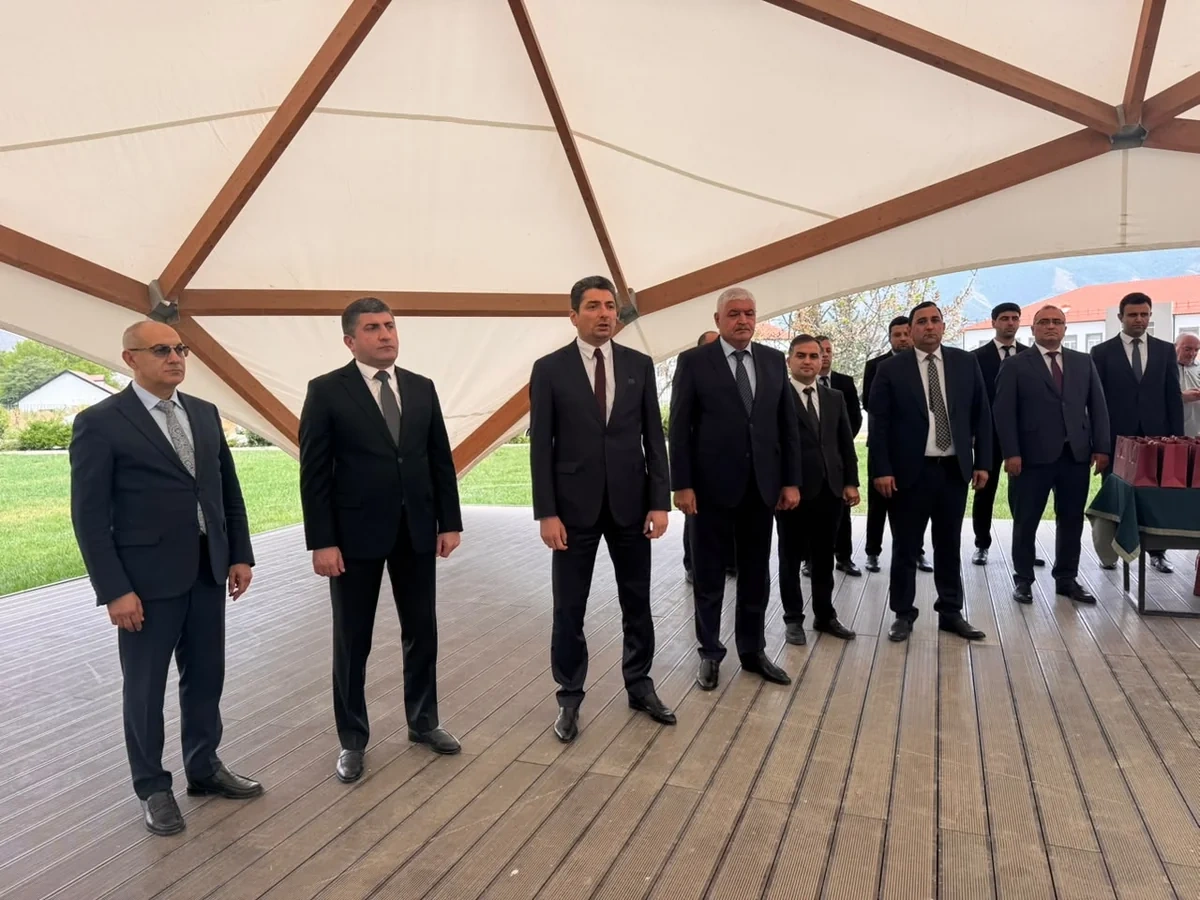 Köç karvanları Xankəndi, Xocalı və Ağdərəyə çatdı, açarlar təqdim edildi