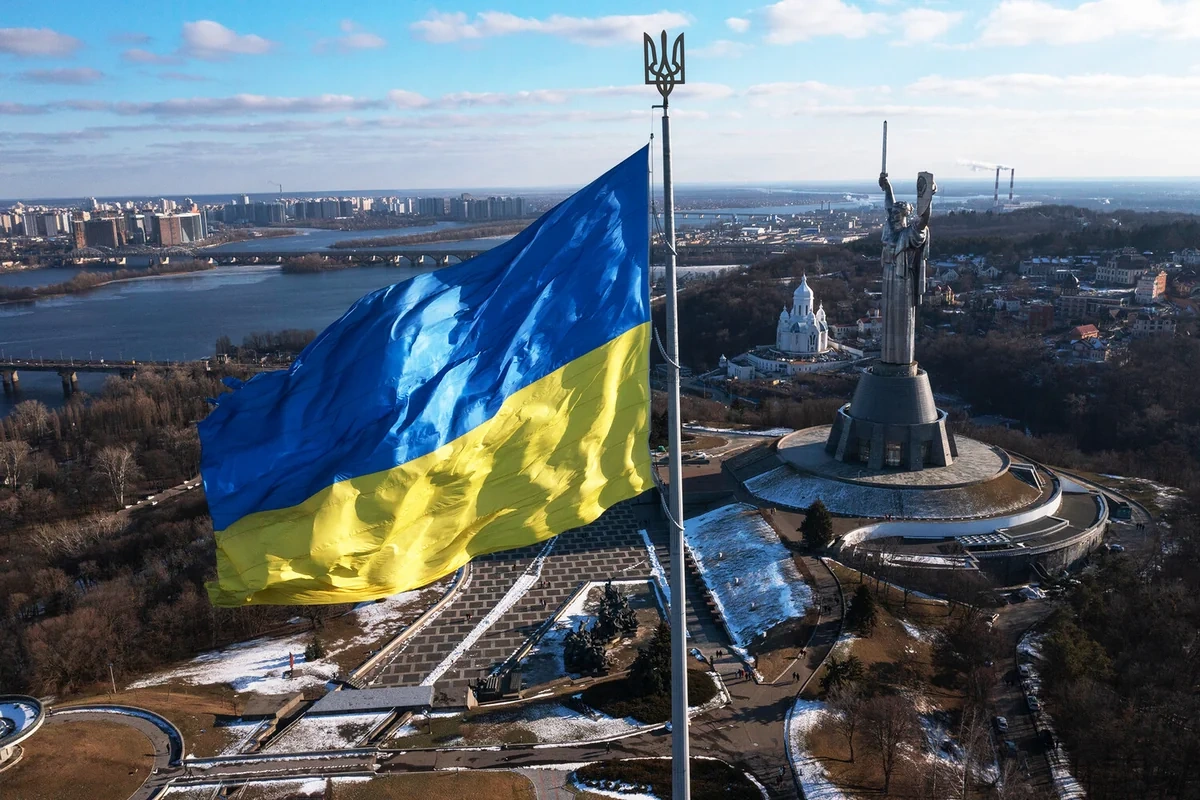 Ukrayna Macarıstan və Slovakiya rəsmiləri ilə görüşü ləğv etdi