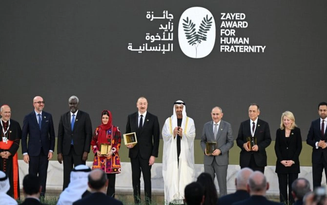 Əbu-Dabidə Prezident İlham Əliyevə "Zayed İnsan Qardaşlığı Mükafatı"ı təqdim olunub - YENİLƏNİB - FOTO