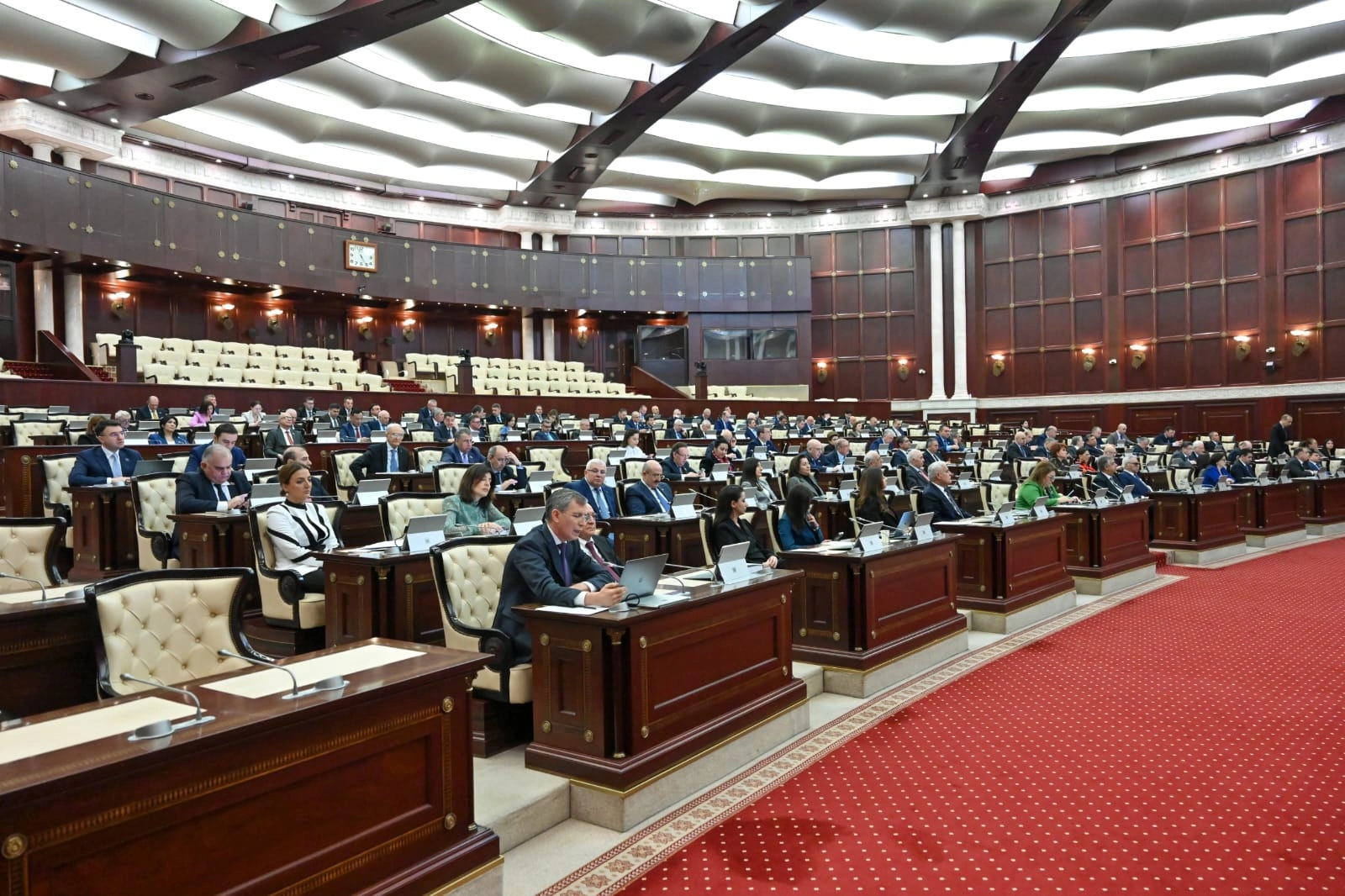 Milli Məclisin plenar iclası keçirildi - FOTO
