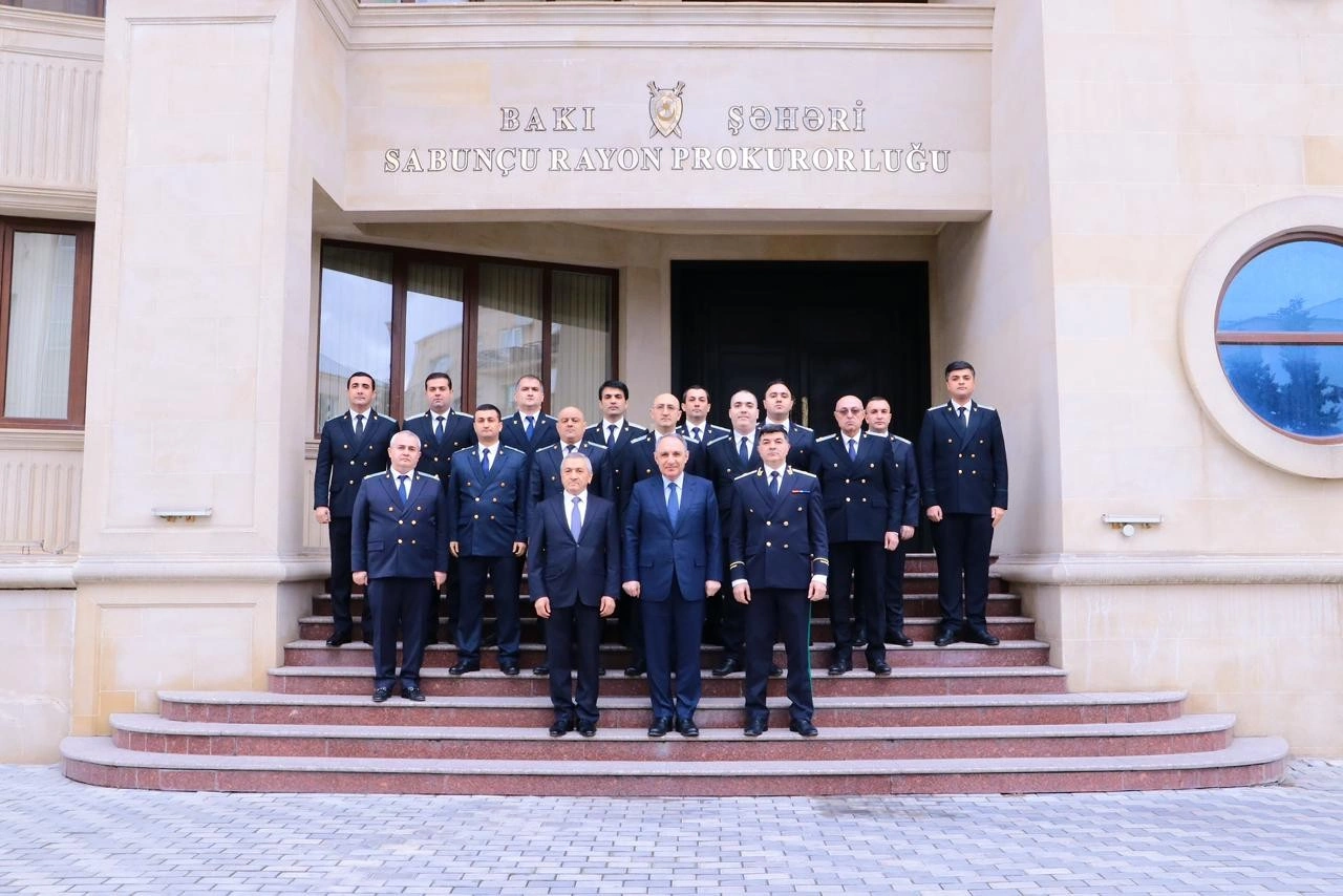 Kamran Əliyev Sabunçuda vətəndaşları qəbul etdi - FOTO