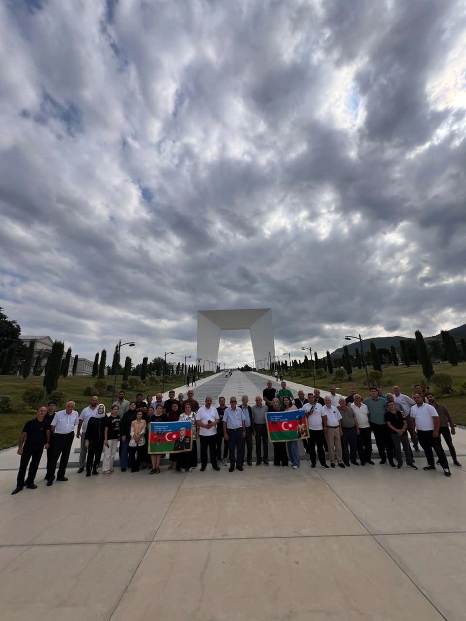Şəhid ailələri Qarabağın Zəfər ünvanlarını ziyarət etdilər - FOTOLAR