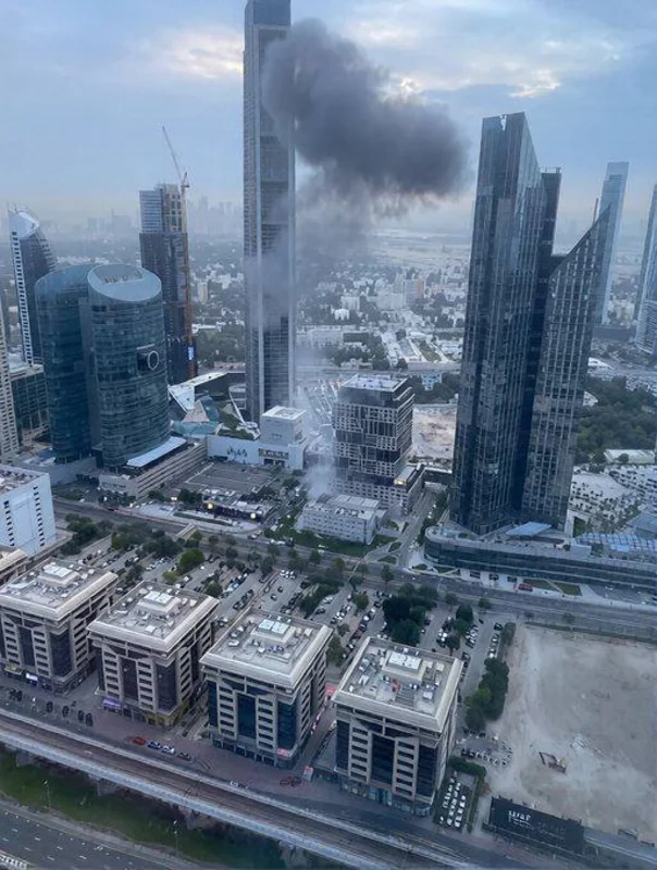 İran Dubay Beynəlxalq Maliyyə Mərkəzini vurdu - FOTO