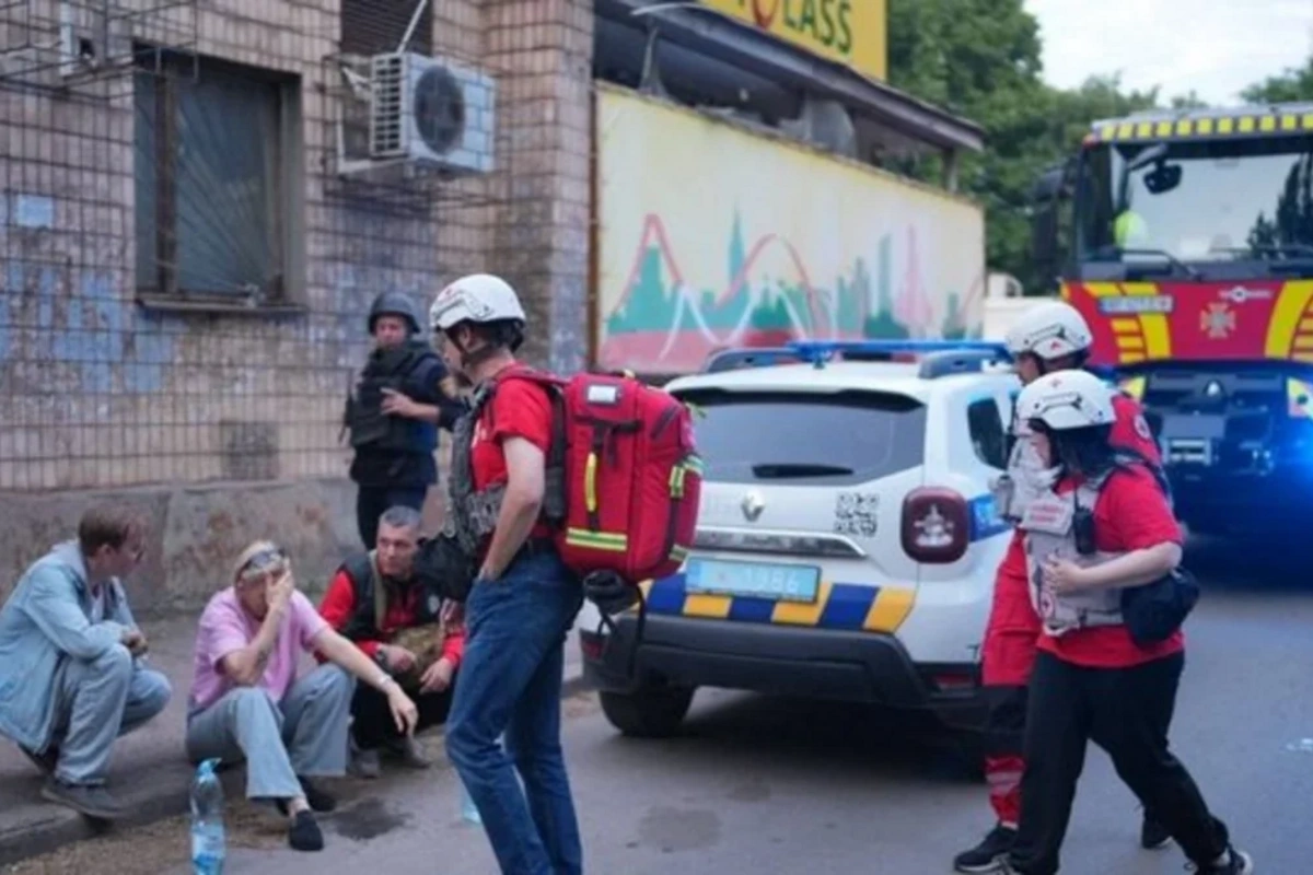 Rusiya Zaporojye bölgəsinə aviasiya bombası atıb, ölənlər və yaralılar var